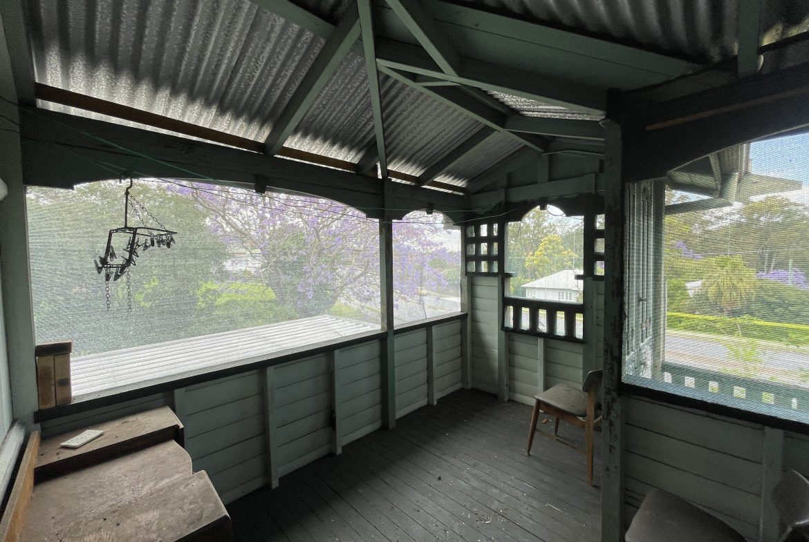 Queenslander style home - Queensland House Removers