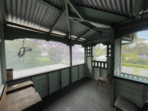 Queenslander style home - Queensland House Removers